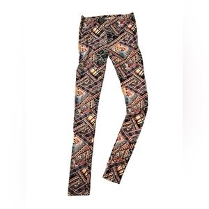 Lazy Daisy Geometric Patterned Leggings NWT